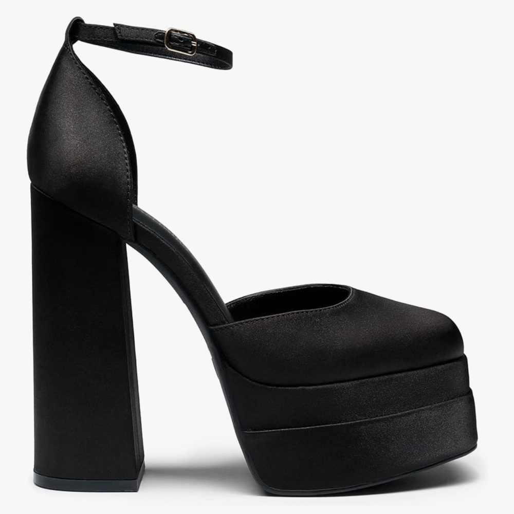 Chic Black Platform Heels